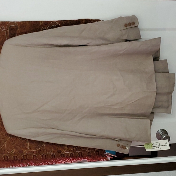 Jerome Bernard Tan Suit 10 (Suit Button found) - Picture 2 of 8